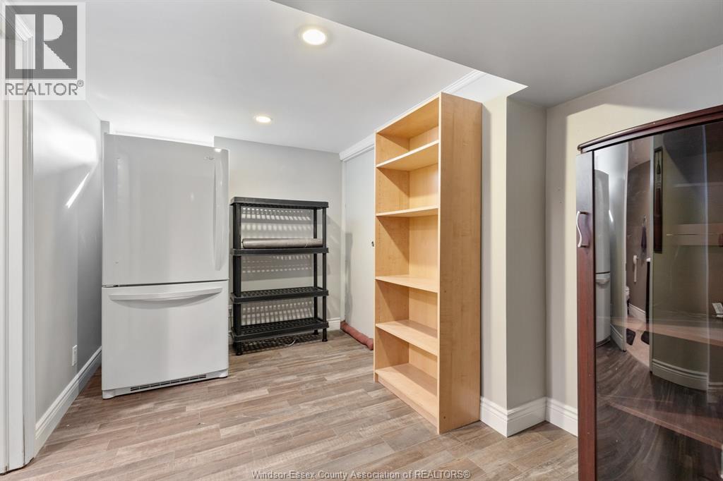 462 DORMAR DRIVE - Image 31