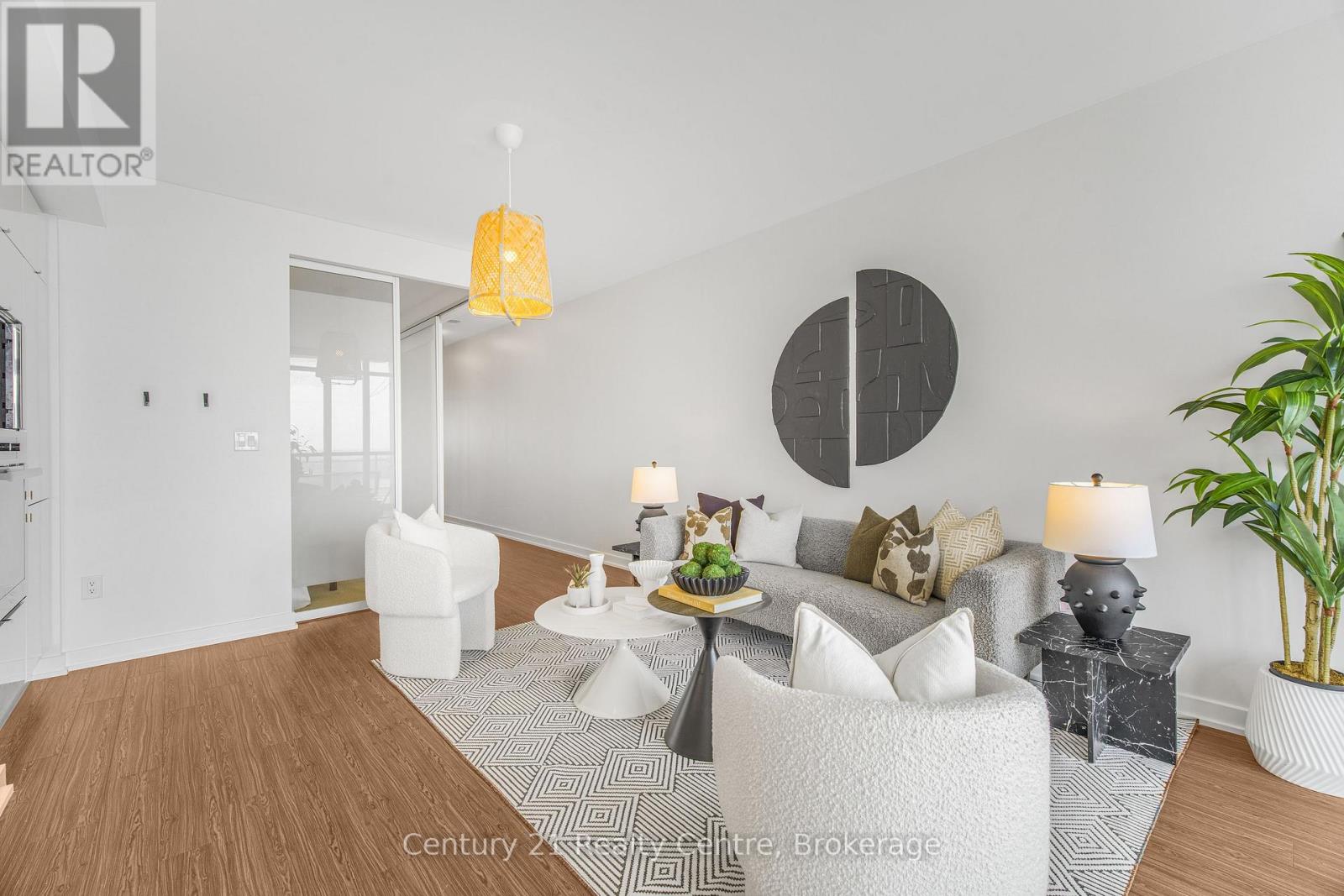 #3307 21 ICEBOAT TERRACE - Image 14