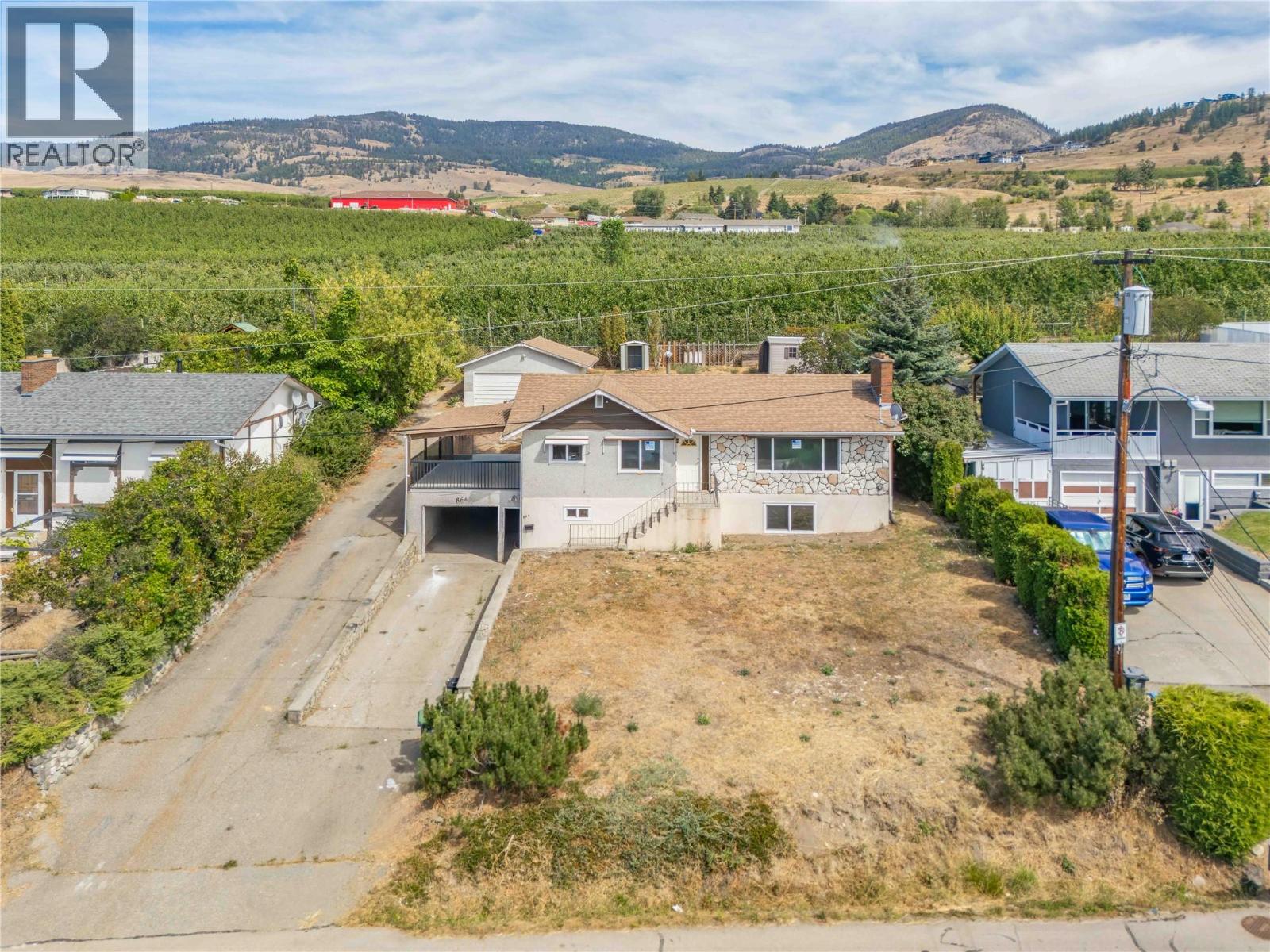  864 McKenzie Road, Kelowna