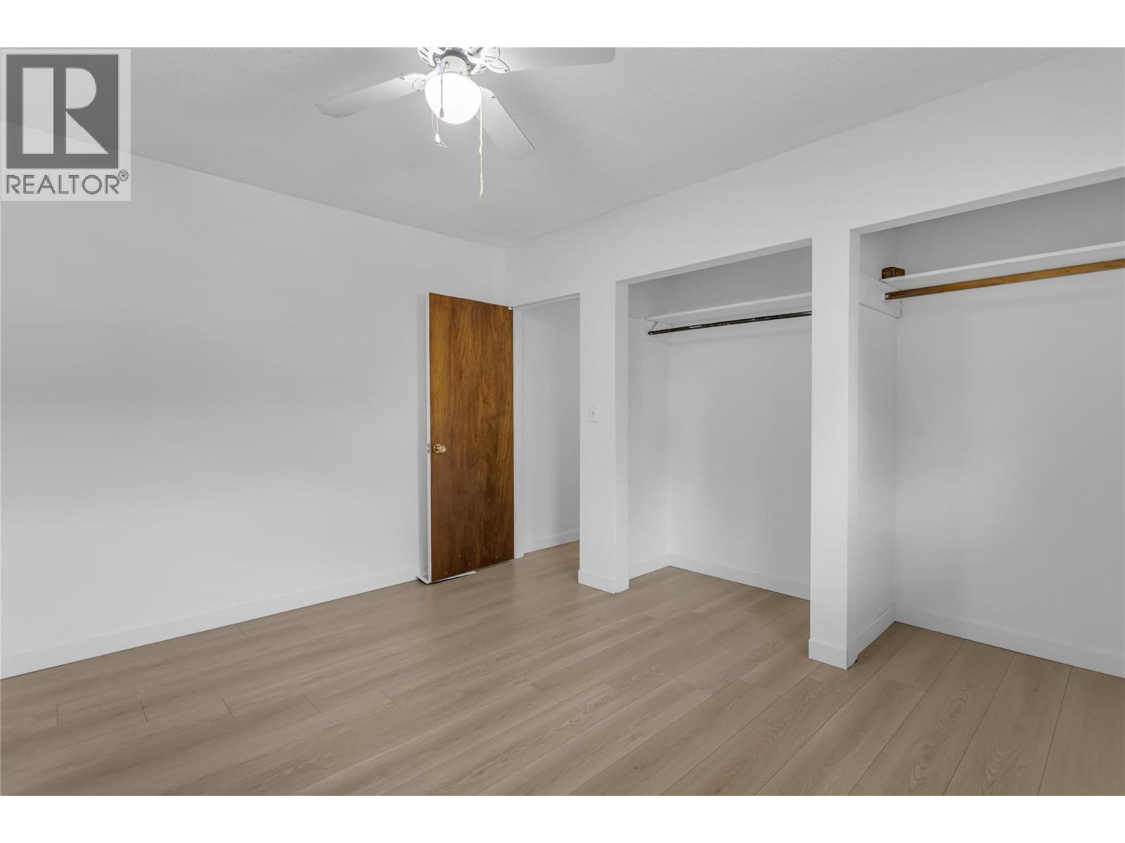  864 McKenzie Road, Kelowna