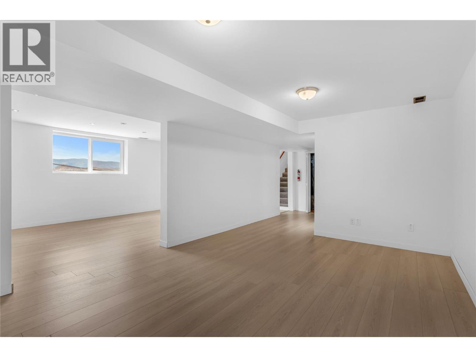  864 McKenzie Road, Kelowna