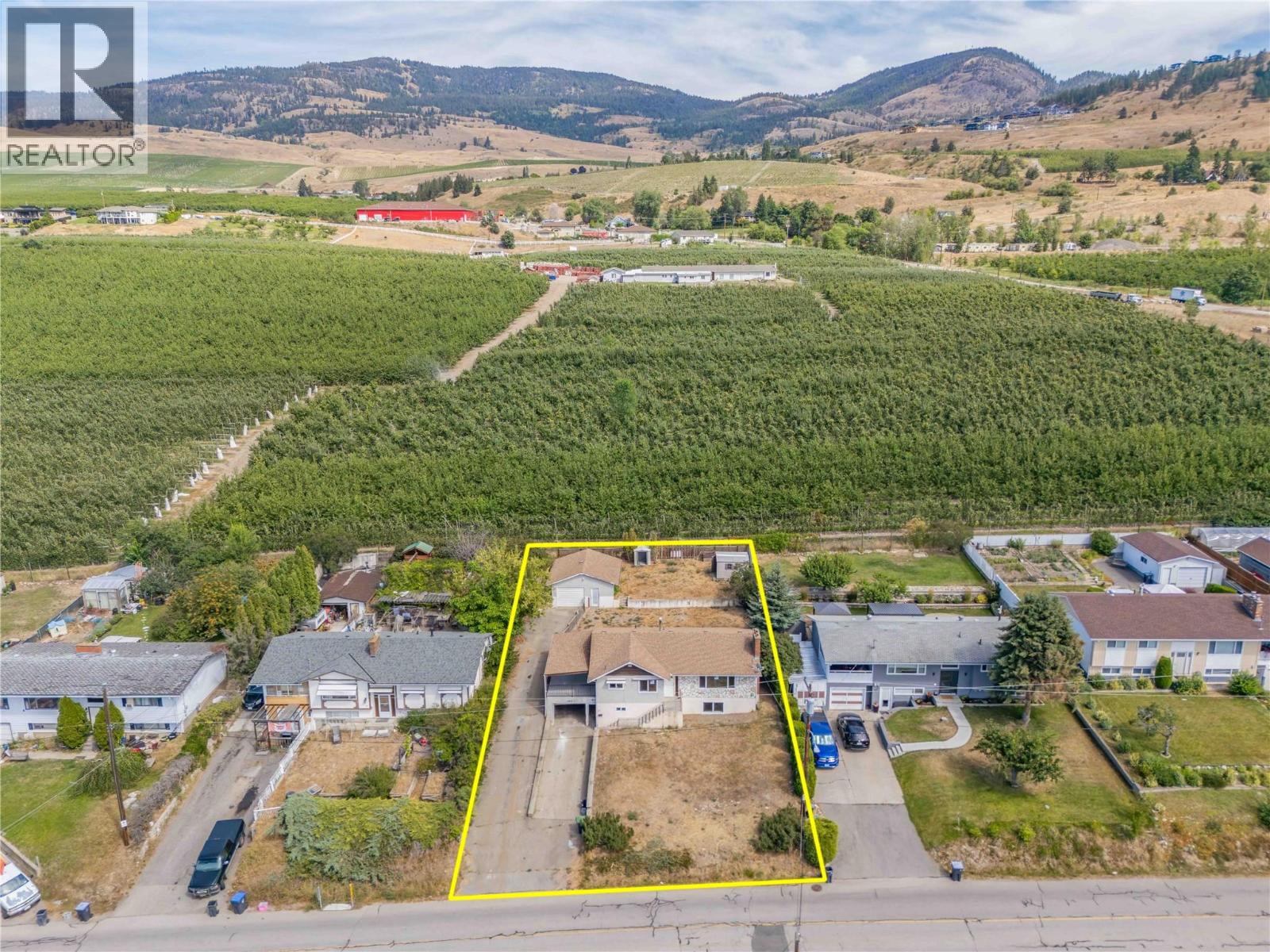  864 McKenzie Road, Kelowna