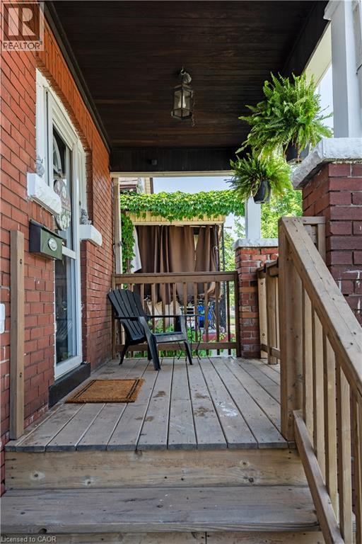 124 BALSAM Avenue N - Image 5