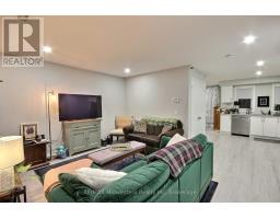 35 - 287 Chapel Hill Drive, Kitchener, ON N2R0S4 Photo 6