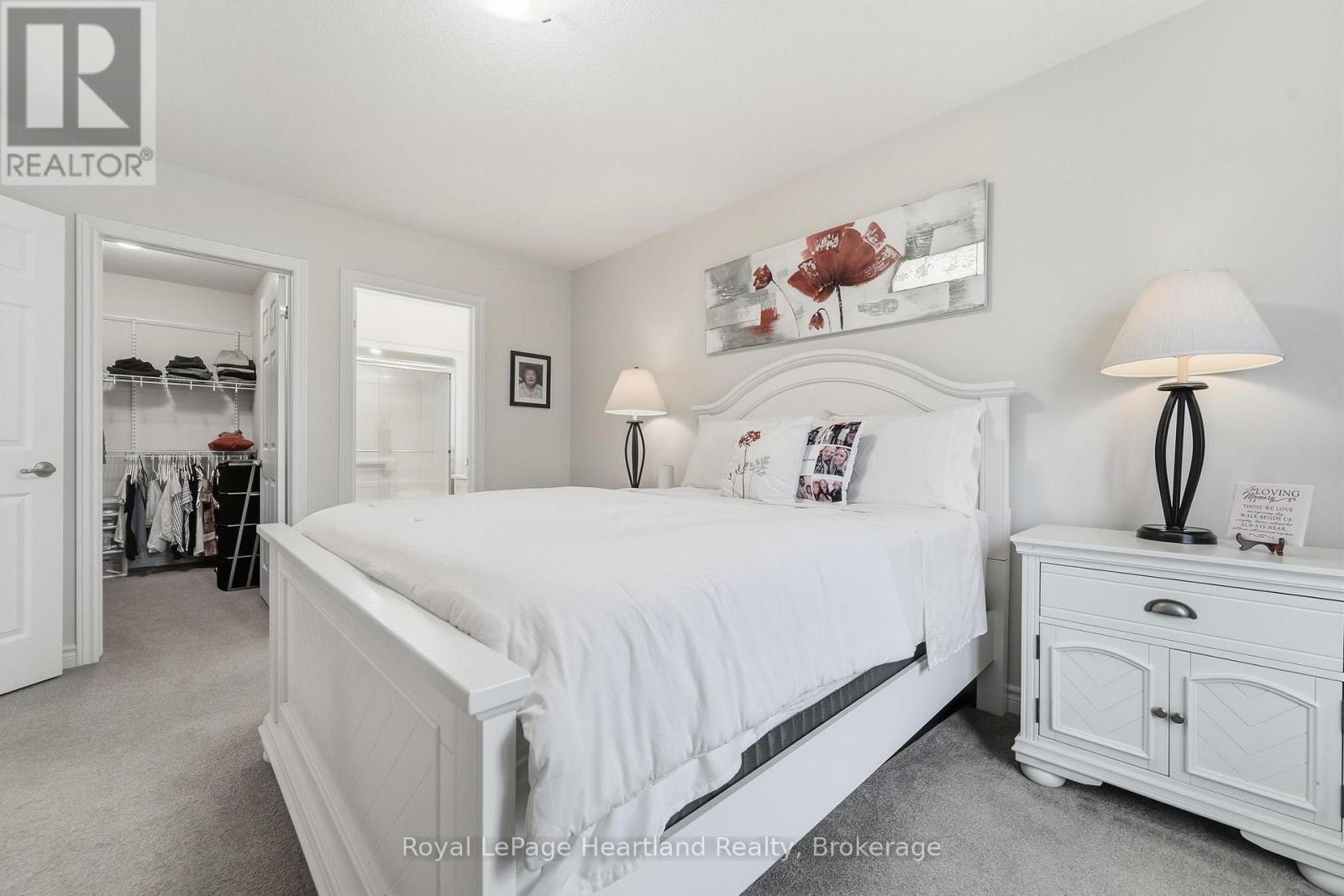 251 LAKE BREEZE DRIVE - 18
