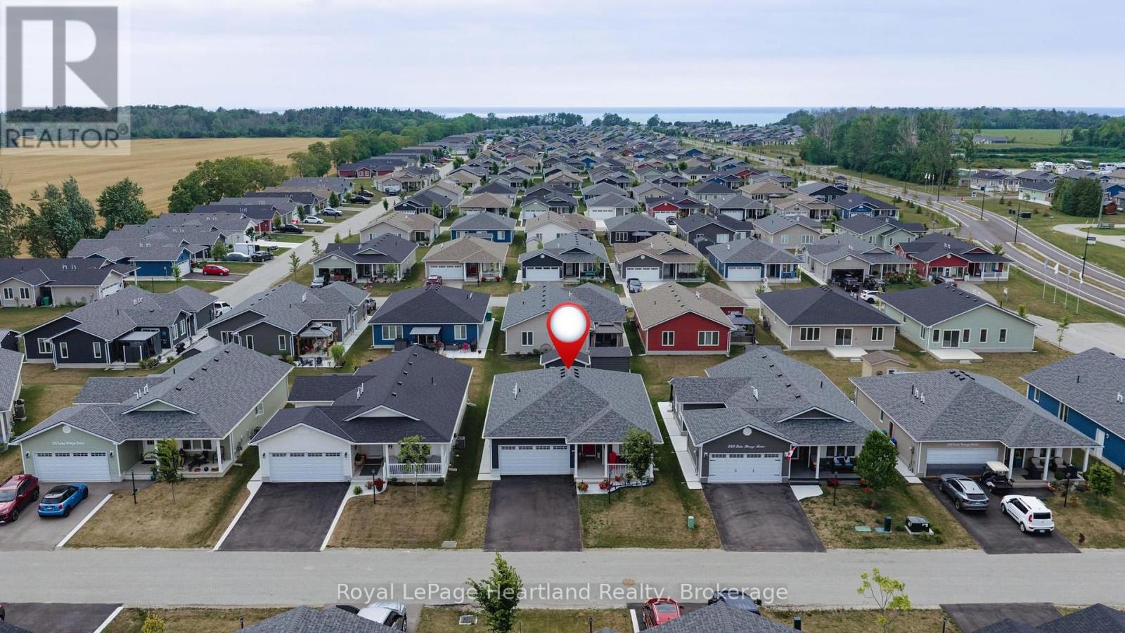 251 LAKE BREEZE DRIVE - 2