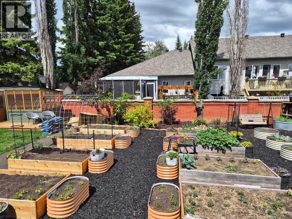 9218 50 Avenue - 2