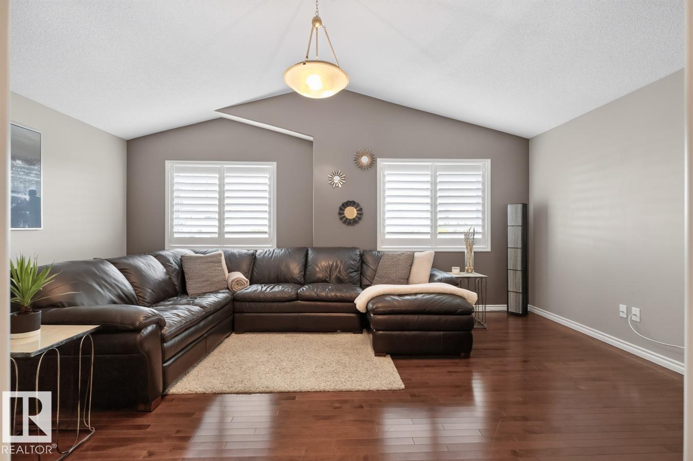 931 REGENCY DR - 19
