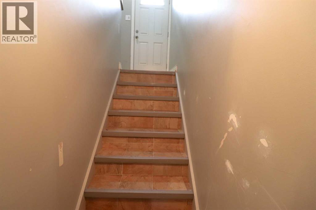 71 Laval Boulevard W - 37