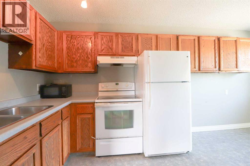 71 Laval Boulevard W - 10