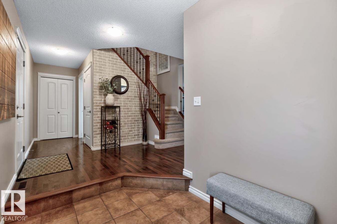931 REGENCY DR - Image 15