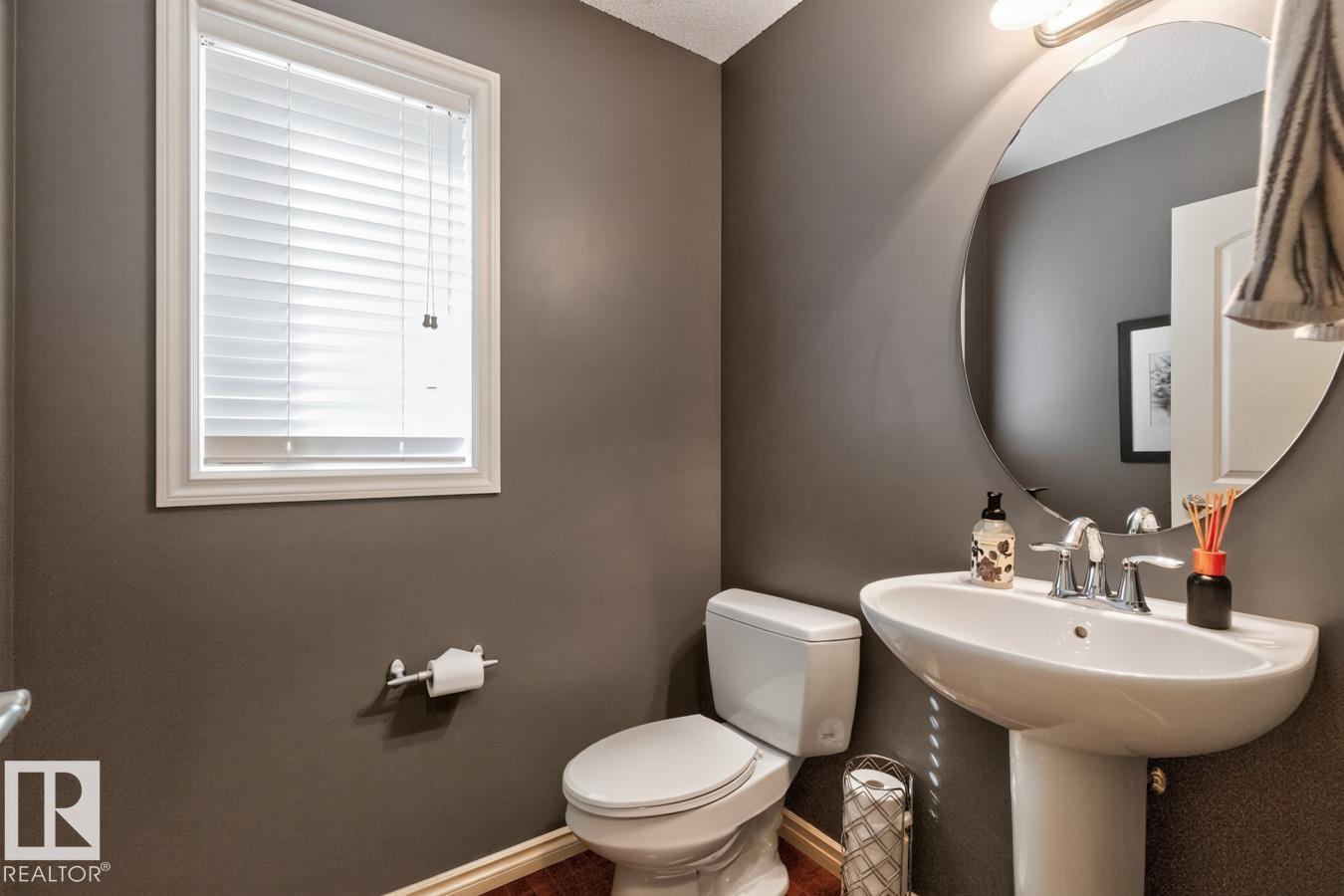 931 REGENCY DR - Image 13