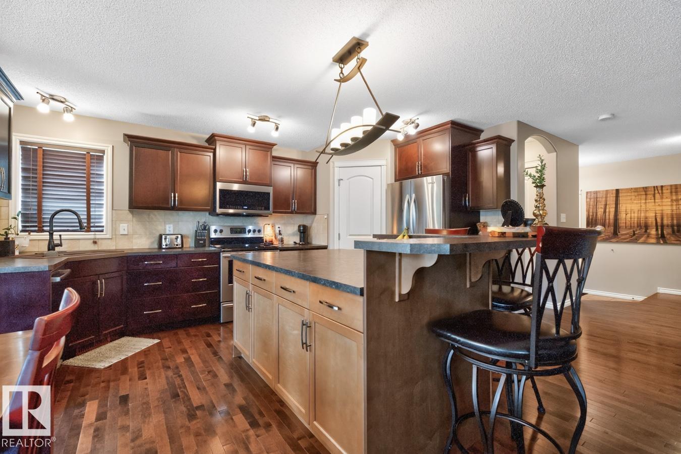 931 REGENCY DR - 5