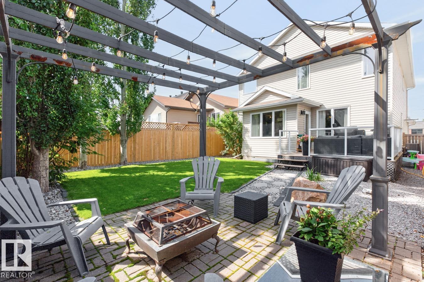 931 REGENCY DR - 44