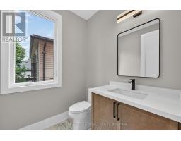 Upper - 929 7th Line, Innisfil, ON L9S4G1 Photo 19