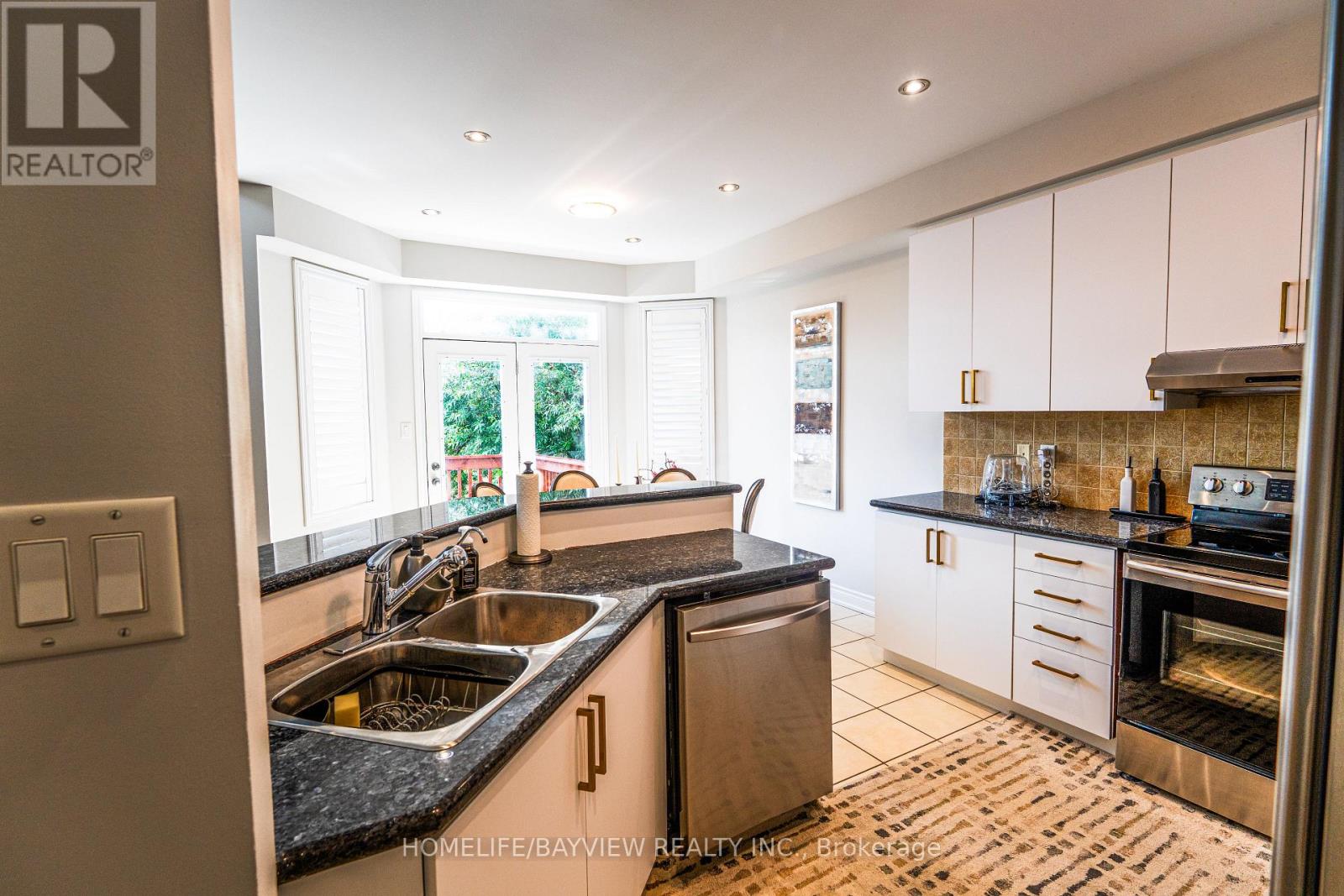 42 SHADOW FALLS DRIVE - 24