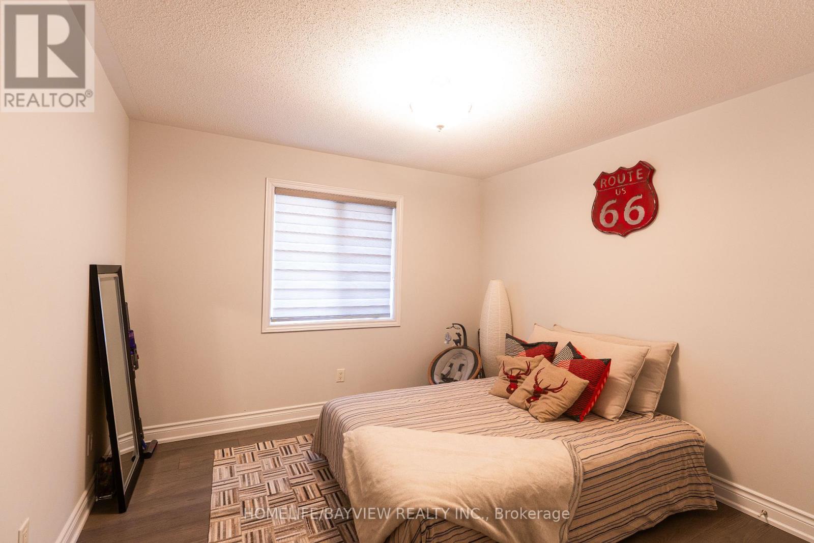 42 SHADOW FALLS DRIVE - 34