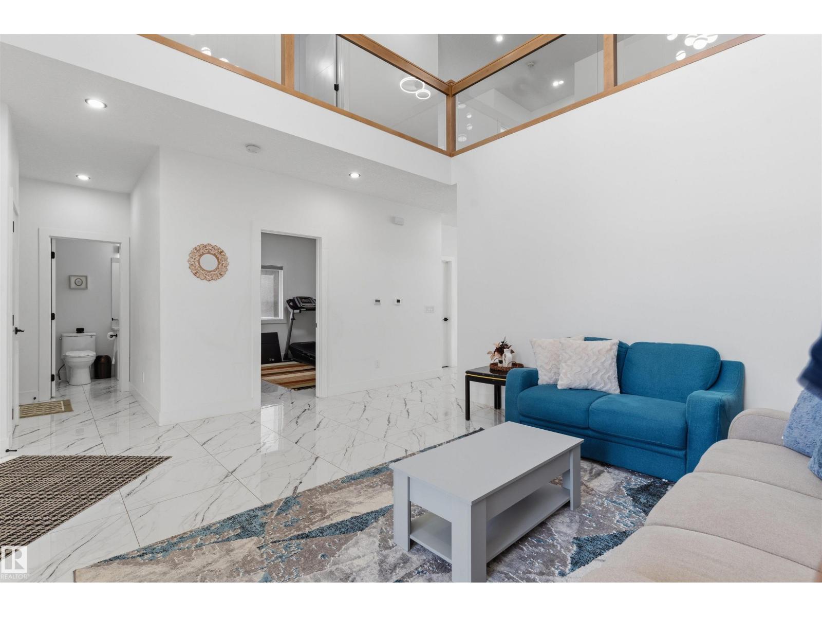 1809 18A AV NW, Laurel, Edmonton photo 3