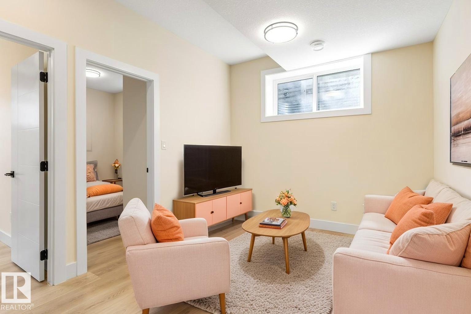 10323 79 ST NW - 32