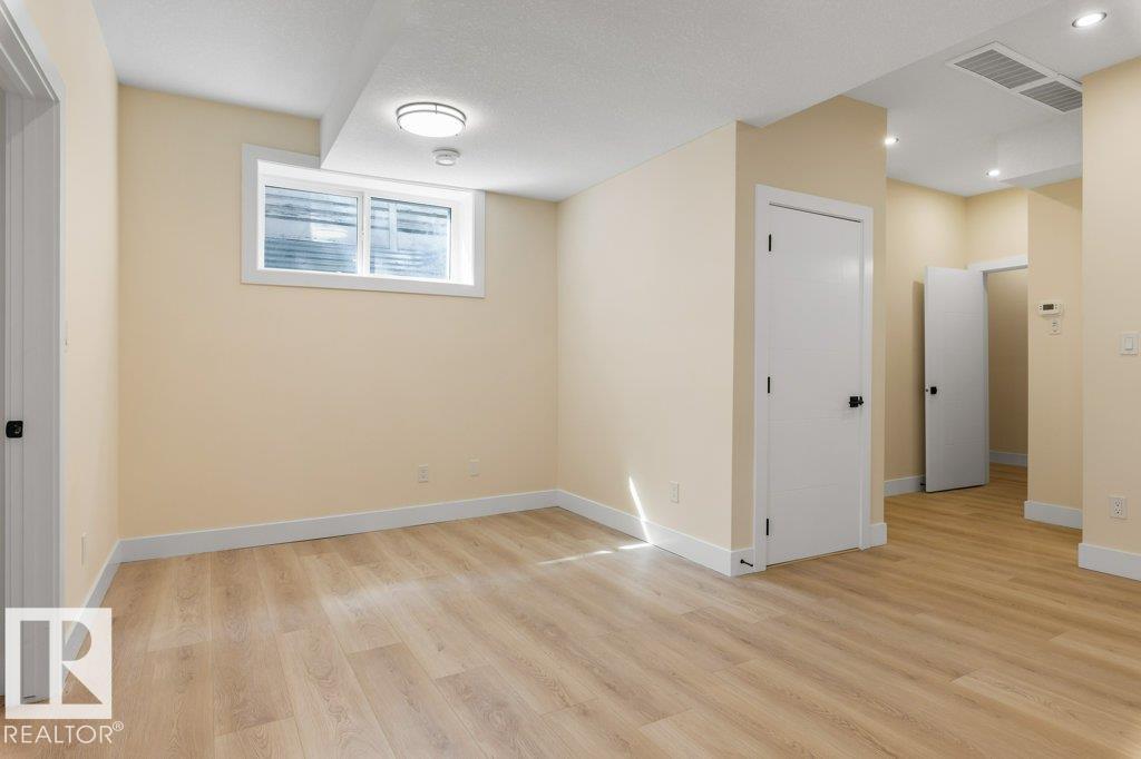 10323 79 ST NW - 34