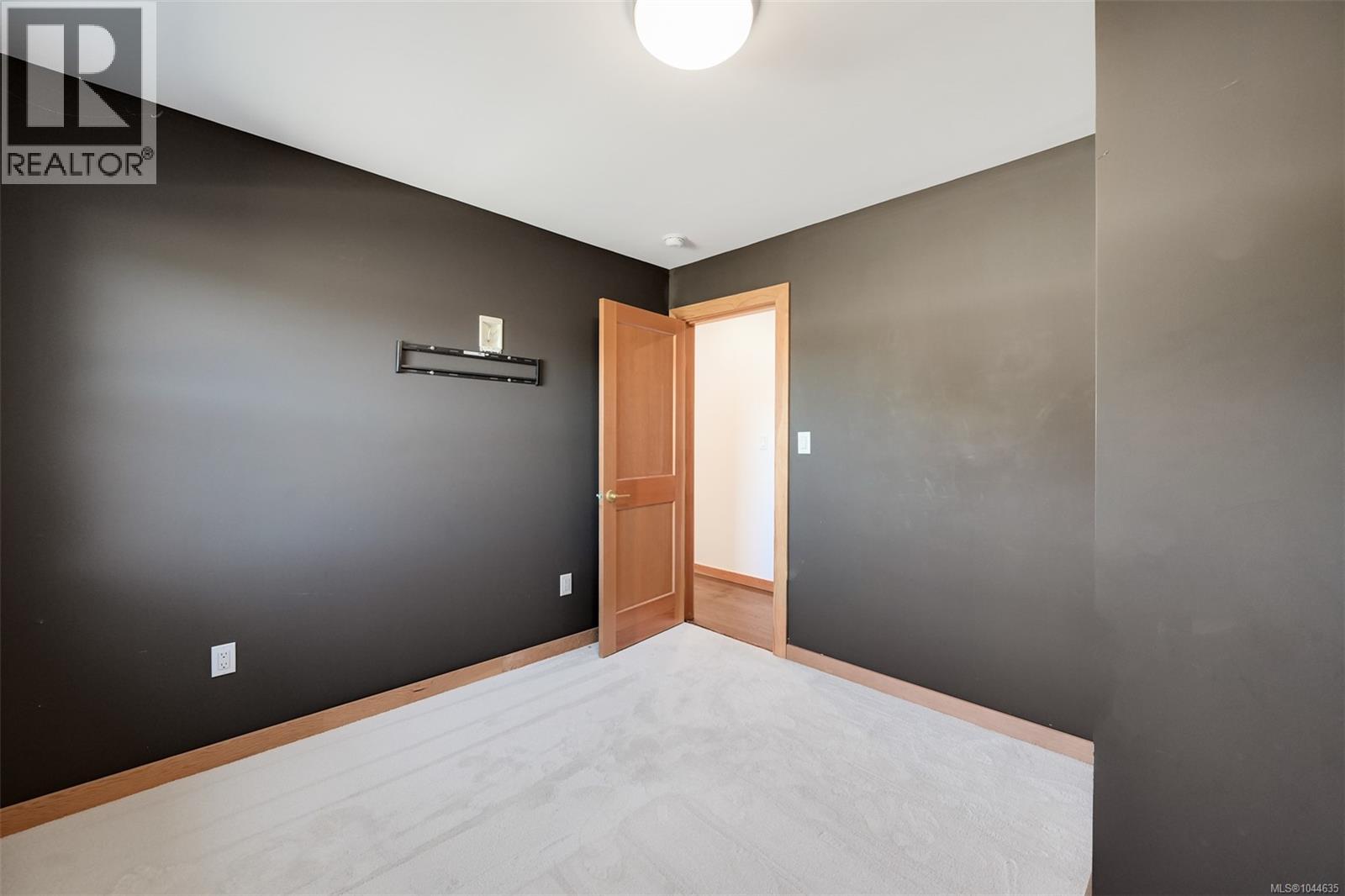 1629 Kristin Way - 24