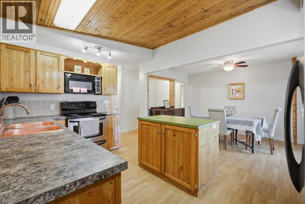 5127 50 A Avenue - Image 4