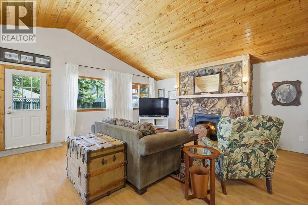 5127 50 A Avenue - 28