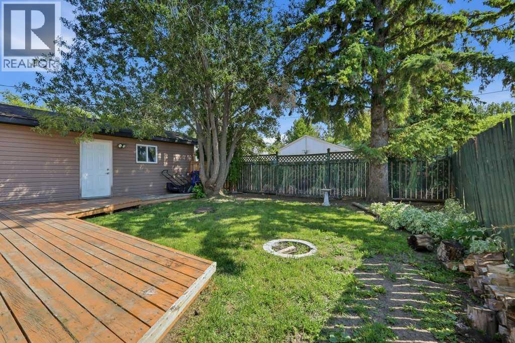 5127 50 A Avenue - 37