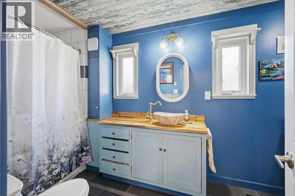 5127 50 A Avenue - Image 13