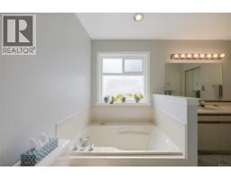2370 Larsen Rd, Shawnigan Lake, BC V8H2E7 Photo 36