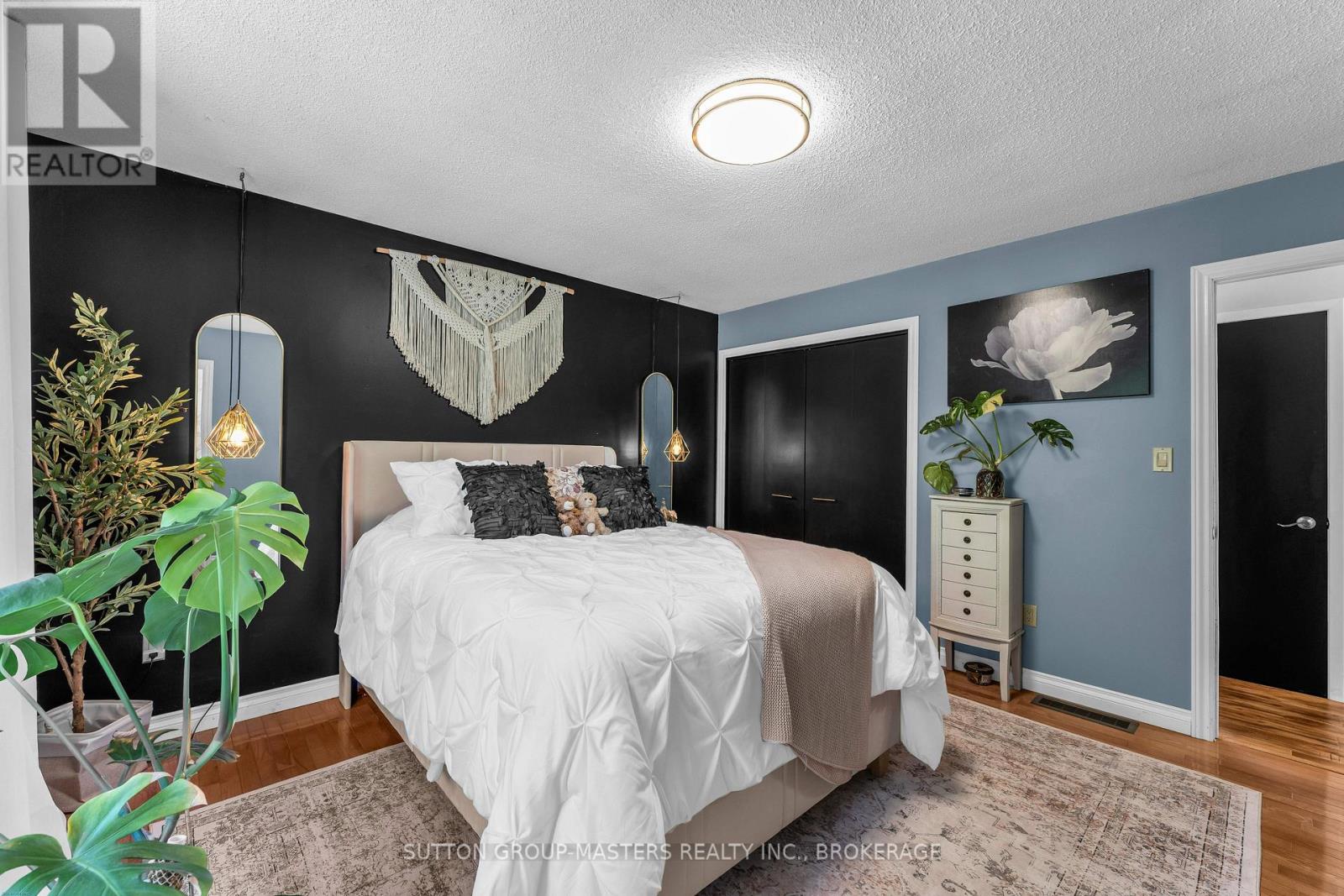 715 COLLINS BAY ROAD - 26