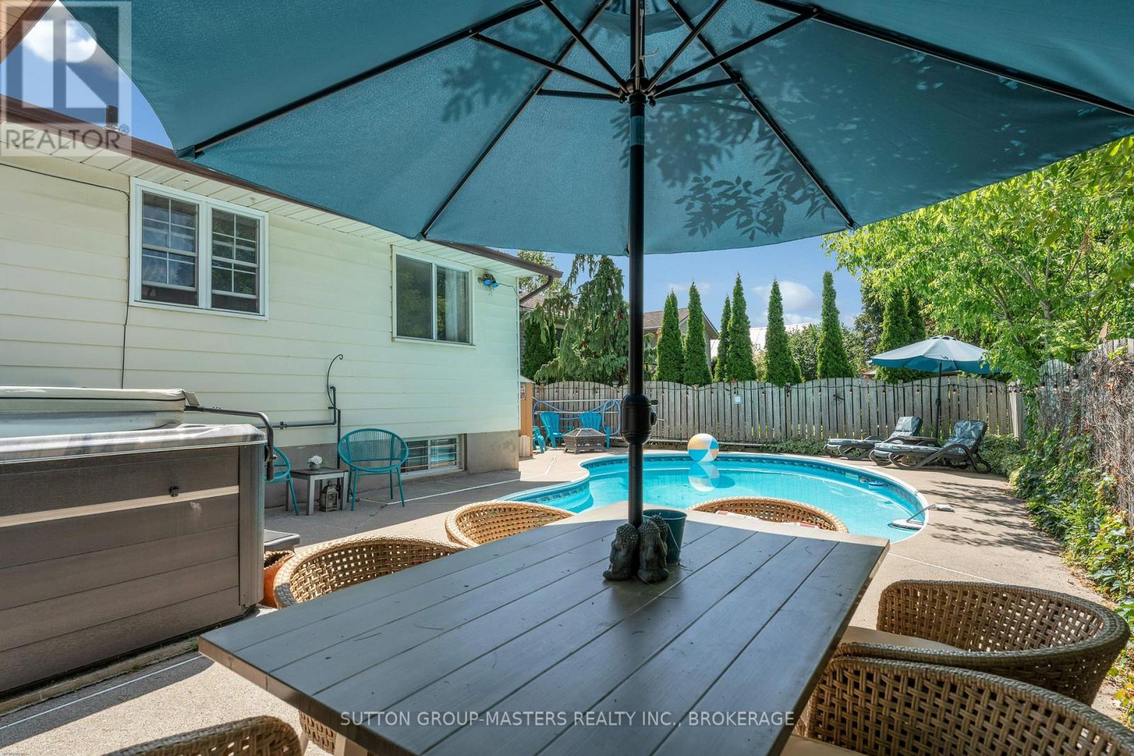 715 COLLINS BAY ROAD - 40