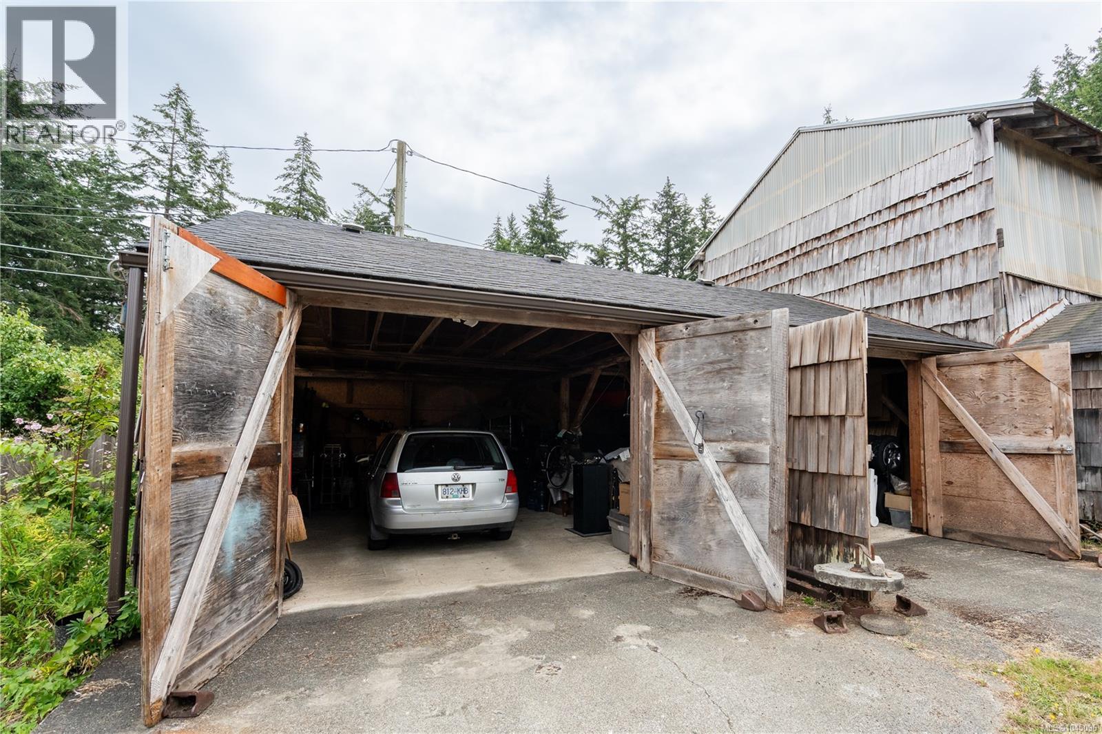 2310 Seabank Rd - Image 11