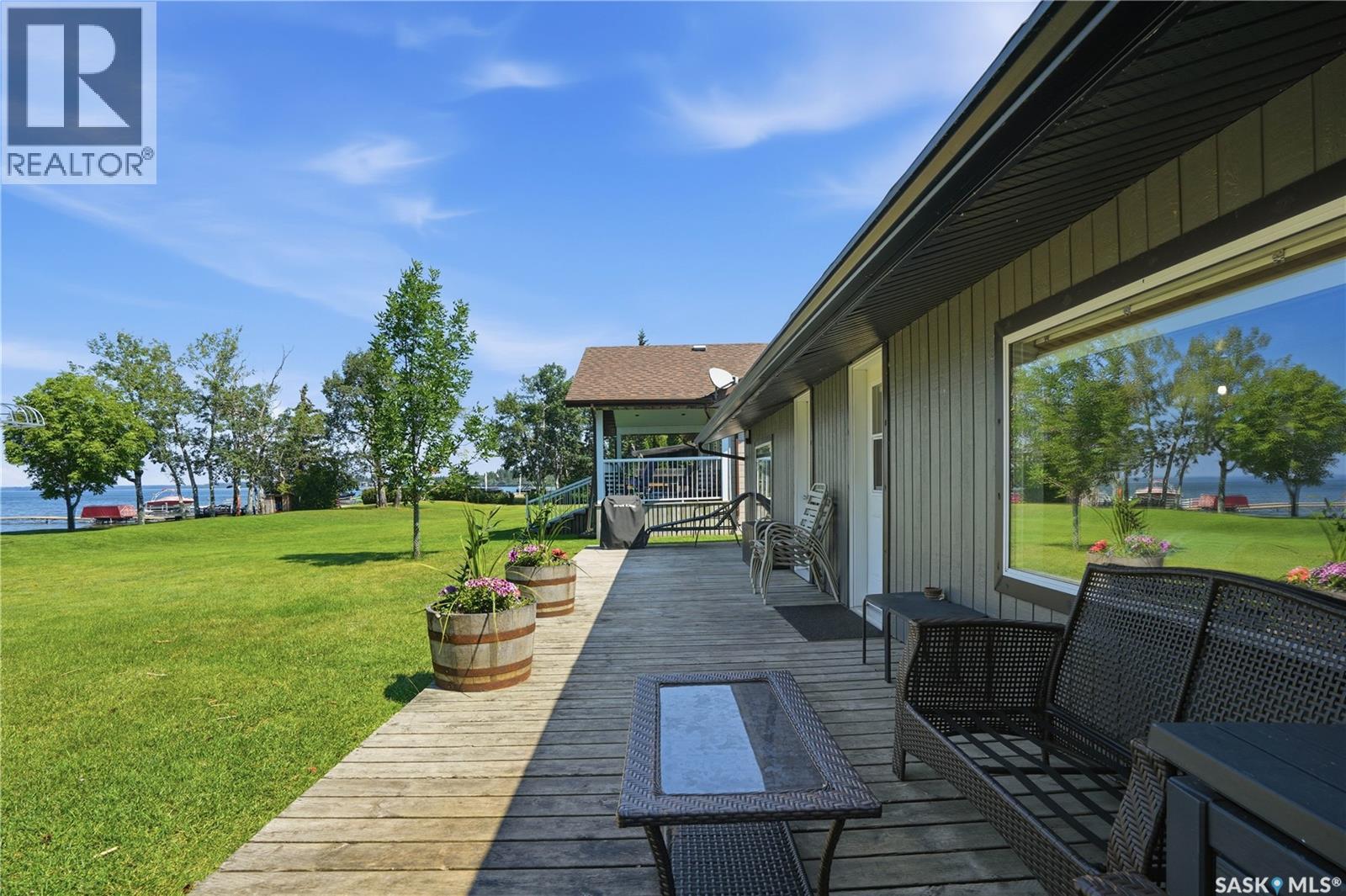 7 Mathews CRESCENT - 52
