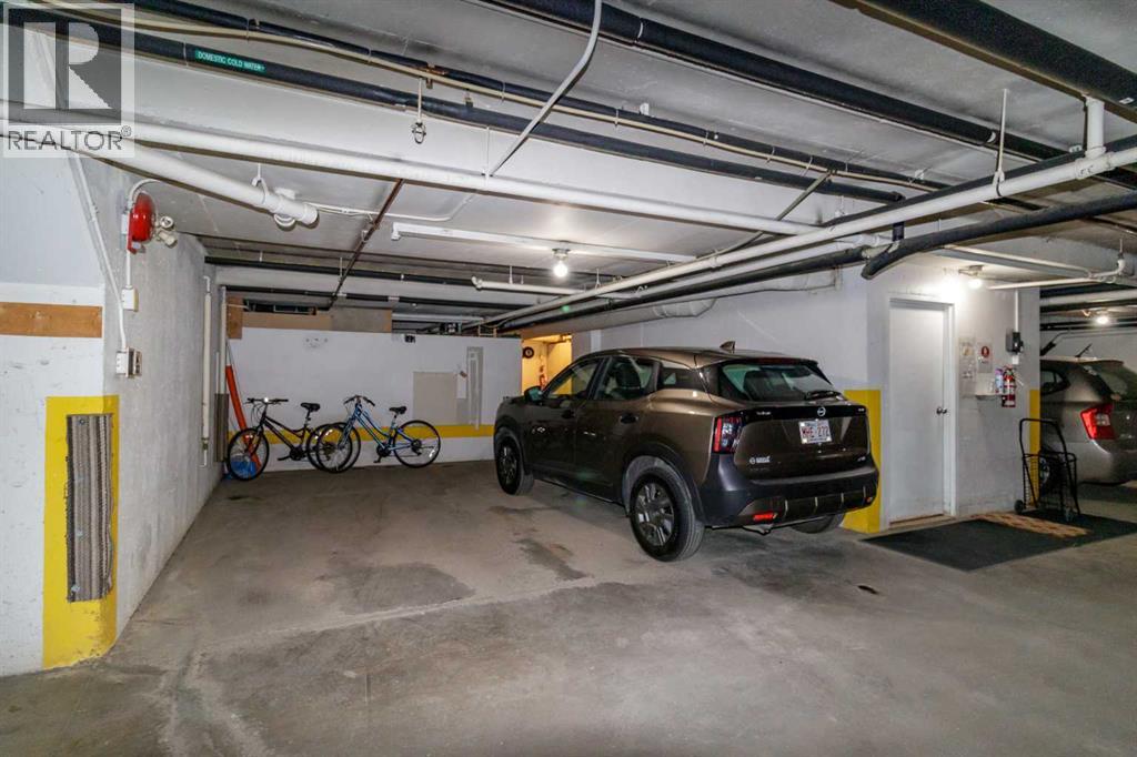 #105 5435 Lakeshore Dr, - 19
