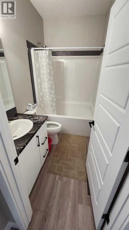 11 Ian Way - Image 6