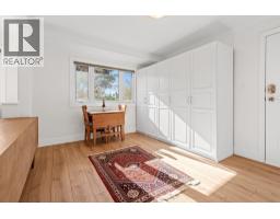 1216 Pinewood Crescent, North Vancouver, BC V7P1E9 Photo 11