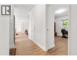 1216 Pinewood Crescent, North Vancouver, BC V7P1E9 Photo 16