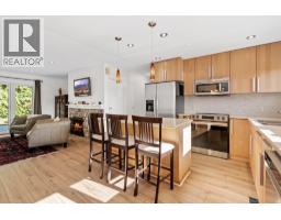 1216 Pinewood Crescent, North Vancouver, BC V7P1E9 Photo 6