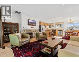 1216 Pinewood Crescent, North Vancouver, BC V7P1E9 Photo 15