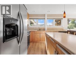 1216 Pinewood Crescent, North Vancouver, BC V7P1E9 Photo 7