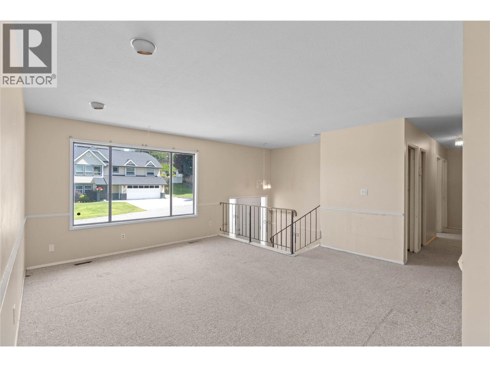 495 MONARCH Court, Kamloops — photo 3