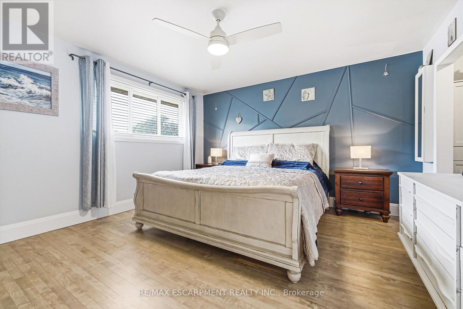 364 FENNELL AVENUE W - Image 18