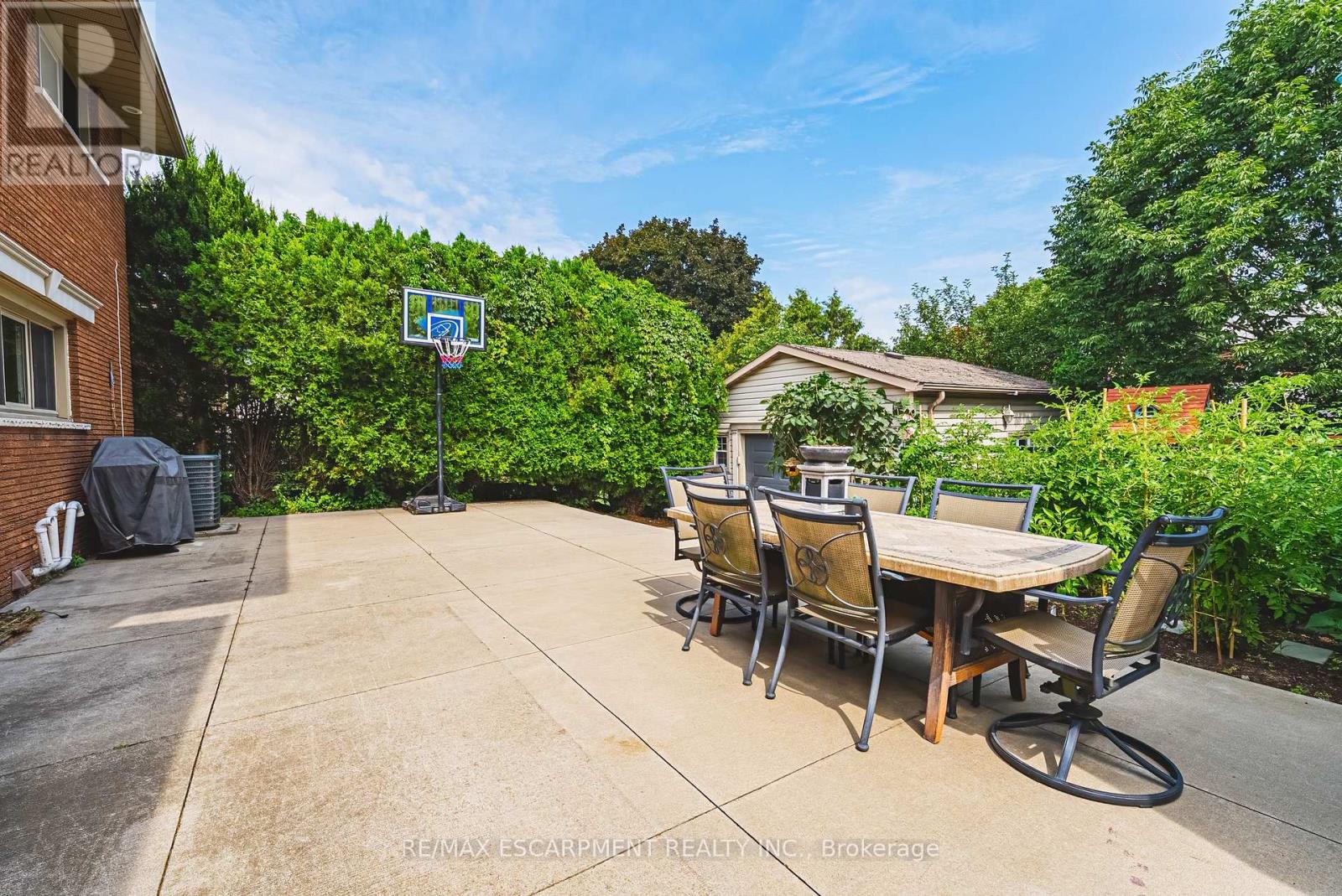 364 FENNELL AVENUE W - Image 39