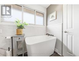 364 Fennell Avenue W, Hamilton, ON L9C1G4 Photo 22