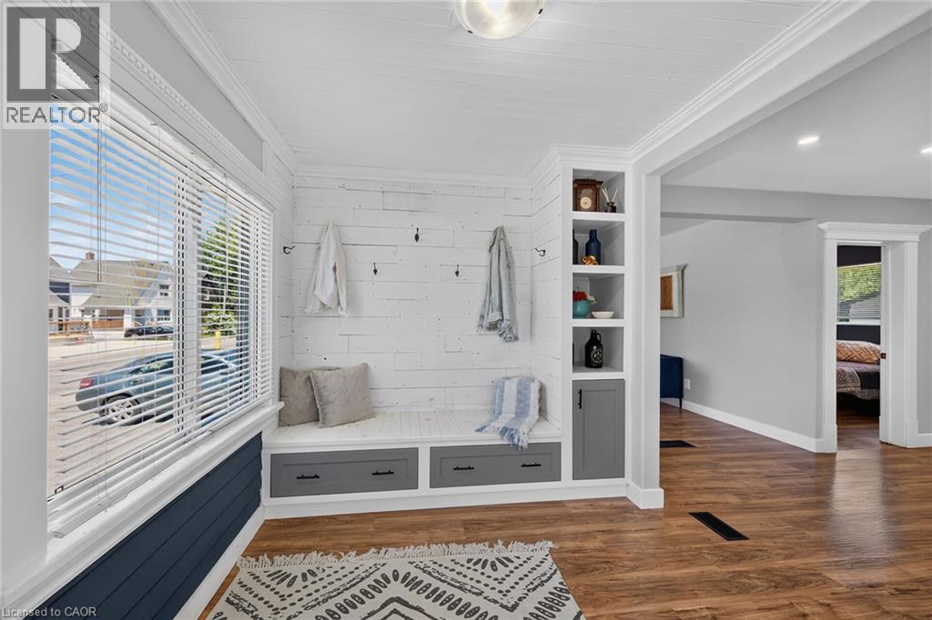 109 HODGKINS Avenue - 6