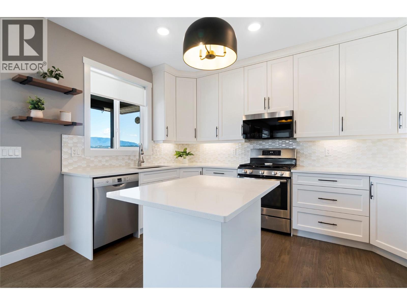 #37 1791 10 Street SW - 4