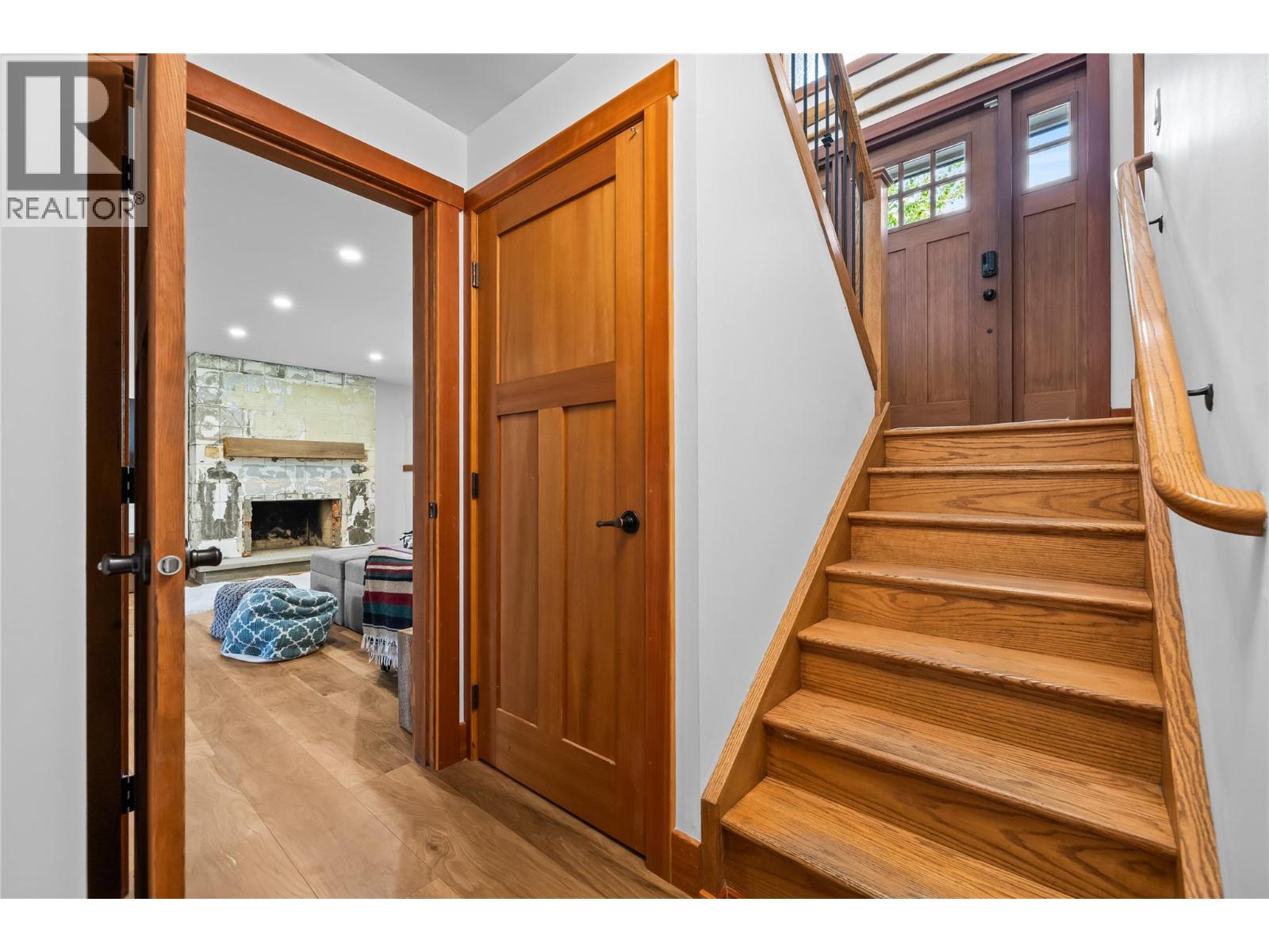 5054 Chute Lake Crescent - Image 38