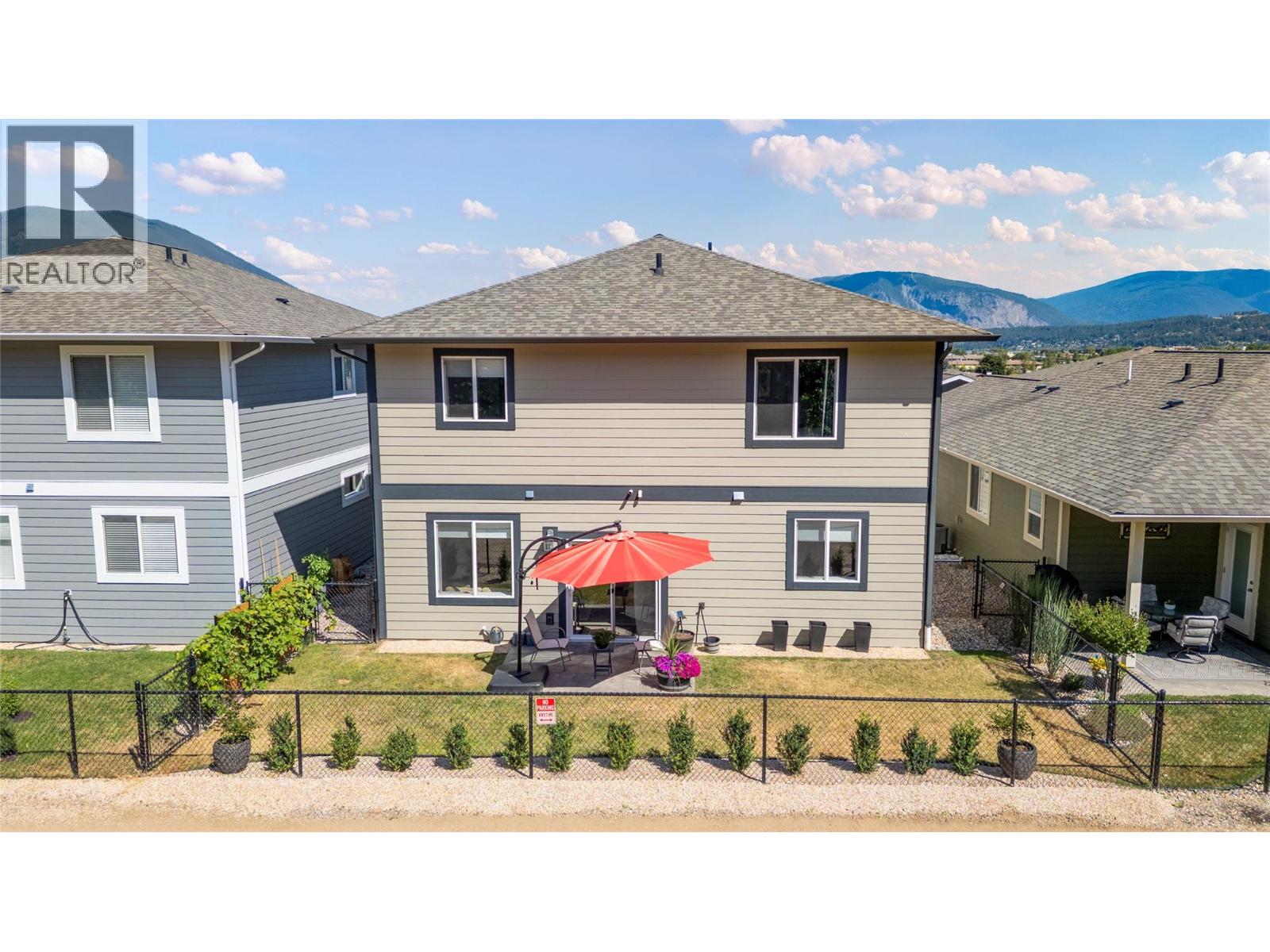 37 1791 10 Street Southwest, Salmon Arm