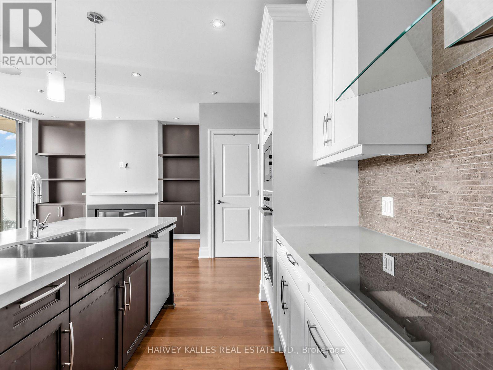 #404 1 RAINSFORD ROAD - 11